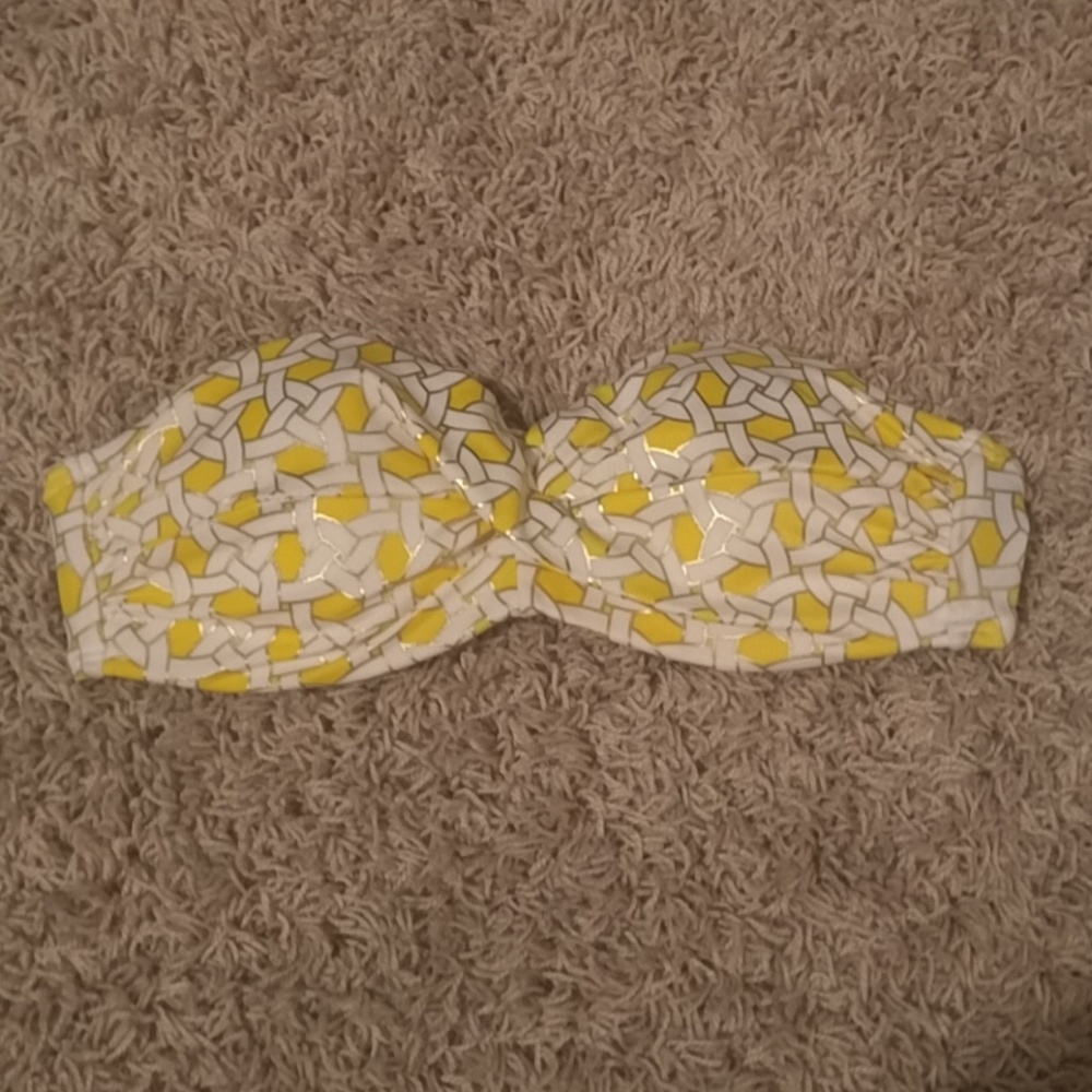 Strapless bikini top